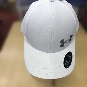 Under Armour 화이트 캡 M/L