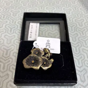 꽃 모티브 오비 고정 띠 브론즈