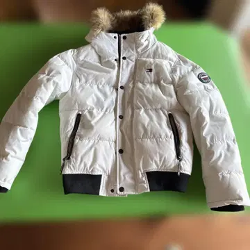 Tommy Hilfiger 화이트 다운 자켓