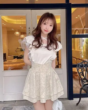 미셸 마카롱 슬림 레그 엘레강트 레이스 스커트