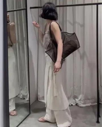 [이번 시즌 완판템] ZARA 메쉬 쇼핑백 토트 백 브라운