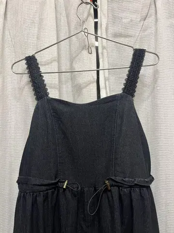 피 데님 멜빵 스커트 블랙