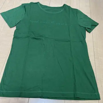 새상품급 마드모아젤 논논 파파스 티셔츠 반팔 면 100%