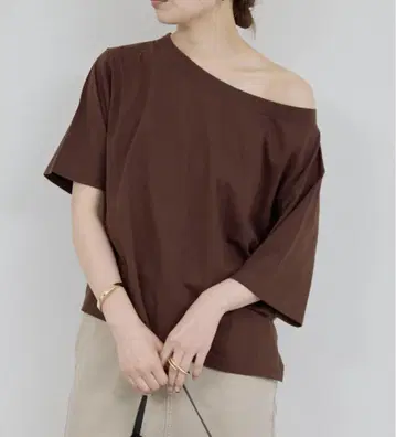 GALLARDA GALANTE 2way 오프숄 Tee