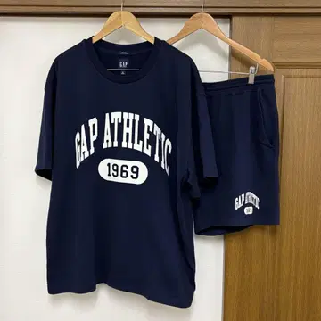 빈티지 소프트 ATHLETIC 로고 셋업