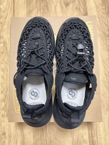 [새상품급] KEEN UNEEK WK 킨 유니크 더블케이 24.5cm