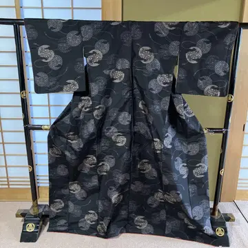 10272 츠무기 이중 기모노 오시마 명주? 블랙 베이스에 고쿄 패턴