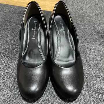 블랙 가죽 하이힐 펌프스 23.5cm