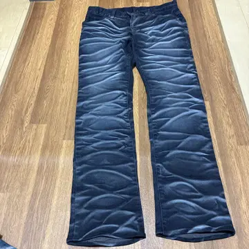 토네이도 마트 다크 블루 물결 모양 텍스처 플레어 팬츠 M