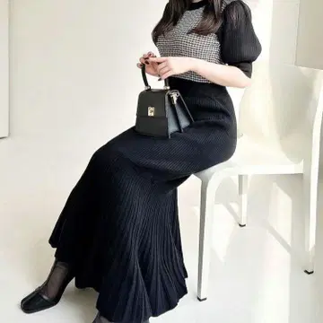 새상품급 리젝시 5부 소매 머메이드 니트 원피스 블랙 RESEXXY