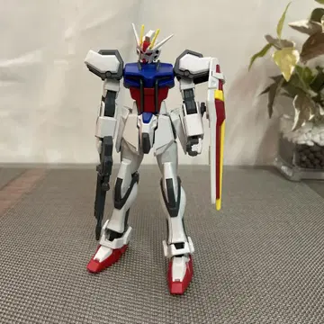 8312 EG 스트라이크 건담 (완성품 풀 페인팅)