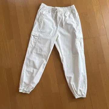 화이트 카고 팬츠 PUMA