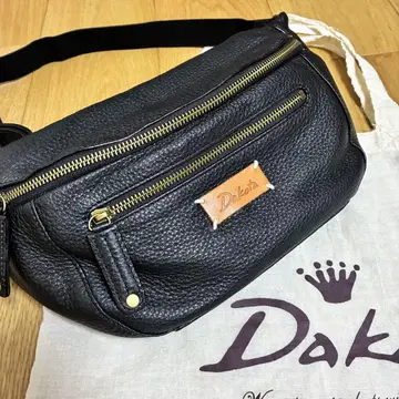 Dakota 가죽 블랙 바디백 웨스트 파우치