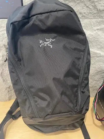 ARC'TERYX Mantis 26L 블랙 데이팩