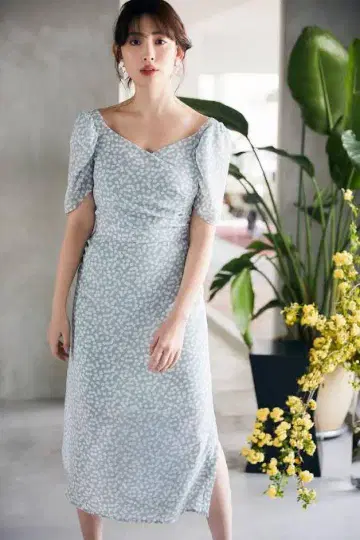 정품 Herlipto Cherry Pattern One-Piece