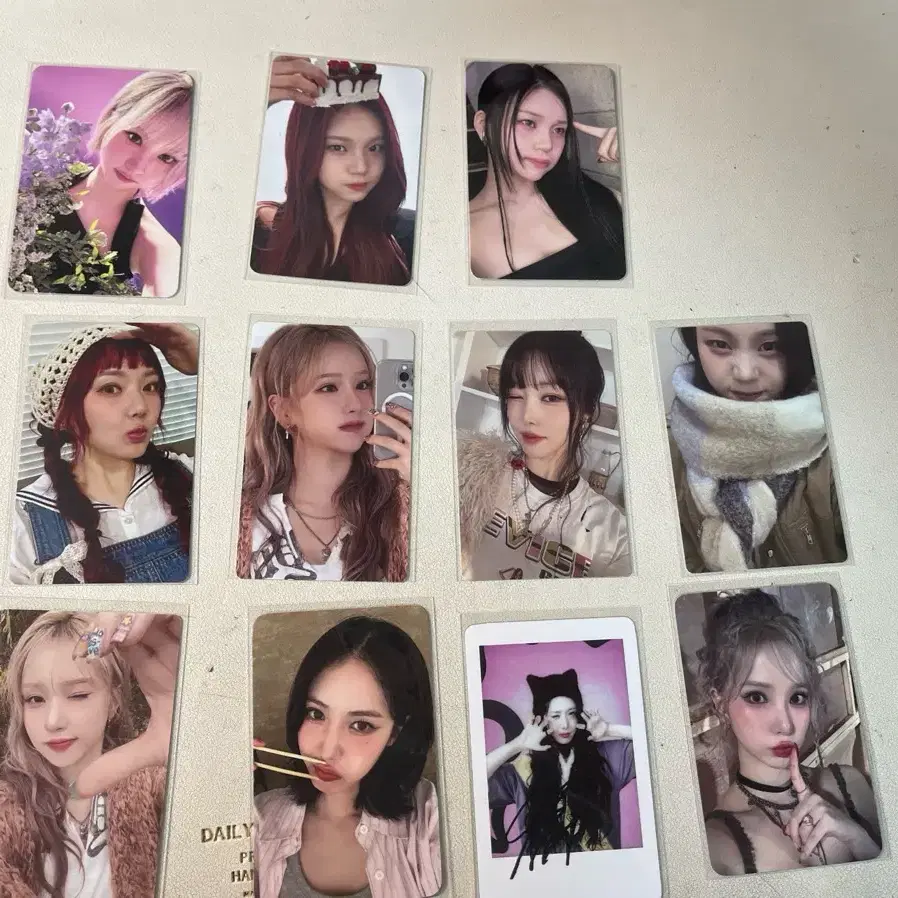 GFRIEND VIVIZ アルバム トレカ まとめ売り GFRIEND ヨジャチング トレカ 4枚セット ○※バラ売り不可 - メルカリ