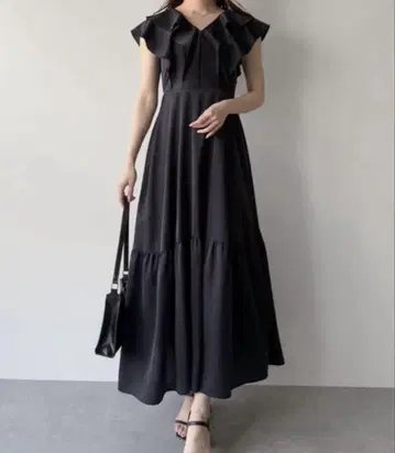 mipiarl 미피아르 프릴 슬리브 티어드 원피스 네이비