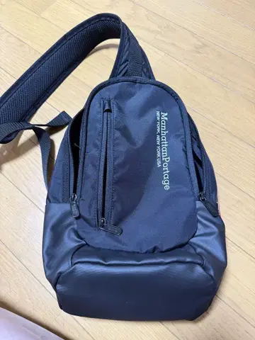 Manhattan Portage 블랙 슬링백