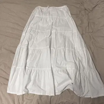 Zara 화이트 플레어 스커트 XS
