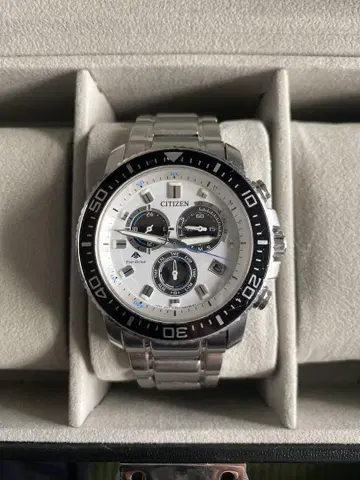CITIZEN Eco-Drive 크로노그래프