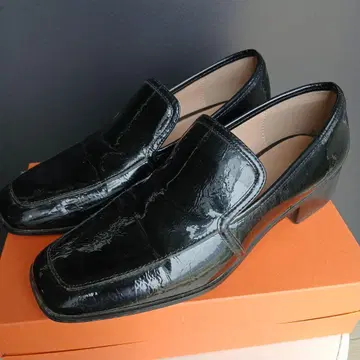 ZARA 블랙 로퍼 37