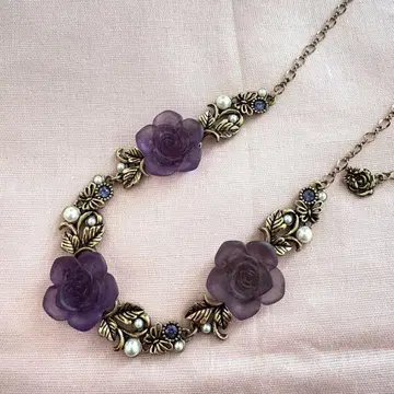 ANNA SUI 장미 목걸이