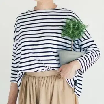 *라보아 [ PICASSO 보더 티셔츠 ] 새상품급* .