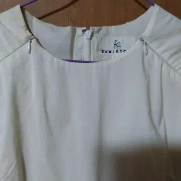 KUMIKYOKU 아이보리 슬리브리스 원피스