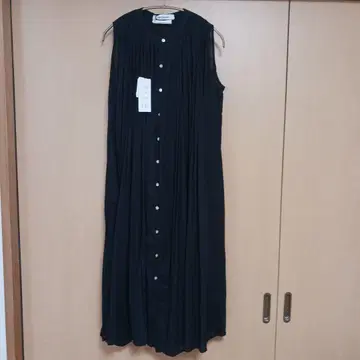 베리떼꾸르 Veritecoeur 슬리브리스 개더 원피스 블랙