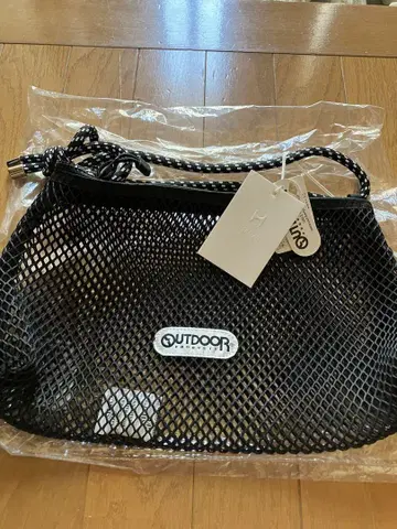 OUTDOOR 메쉬 미니 숄더 블랙