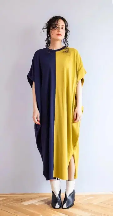 새상품 택 포함 osmosis 투톤 티셔츠 원피스