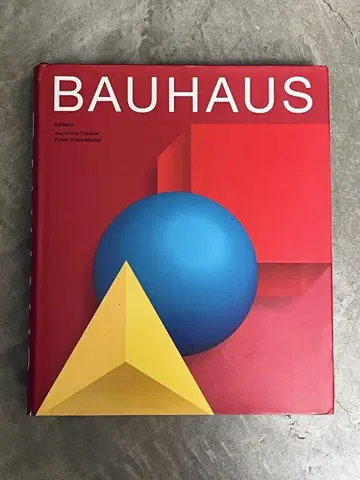 BAUHAUS