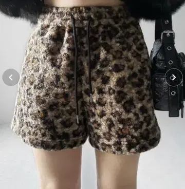 레오파드 무늬 플리스 숏팬츠