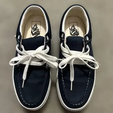 VANS 네이비 스니커즈