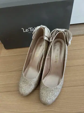 Le Talon 골드 리본 하이힐 펌프스 22.5cm