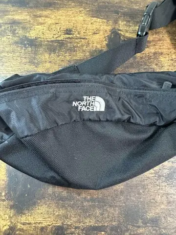 THE NORTH FACE 바디백 블랙