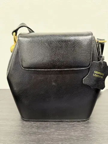 이탈리아제 천연 가죽 Claudie Quentin 블랙 숄더백