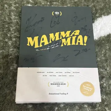 SF9 MAMMA MIA! 사인 포함