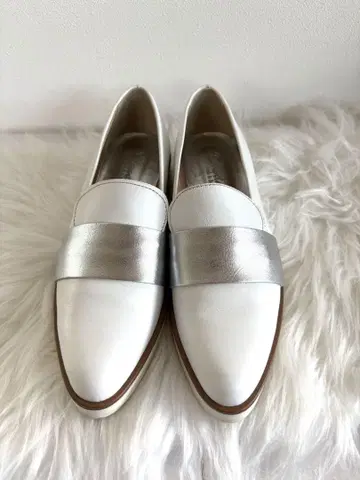 스틸모다 로퍼 화이트 이탈리아제 38사이즈 24.5cm 상당