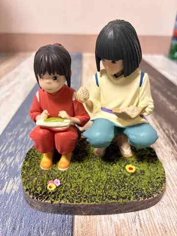 센과 치히로의 행방불명 치히로 하쿠 피규어