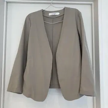 my favorite DANSKIN 노카라 재킷 사이즈 3 베이지