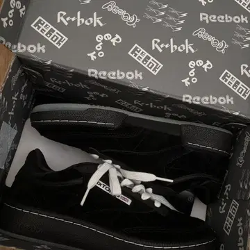 SixTONES Reebok 콜라보 스니커즈 블랙 24.0cm