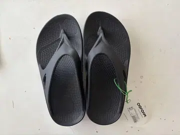 미사용 새상품 OOFOS 우포스 블랙 24cm