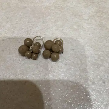 오카베 마키코 자퐁 구슬 귀걸이 카페오레