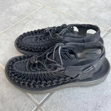 keen 블랙 23cm