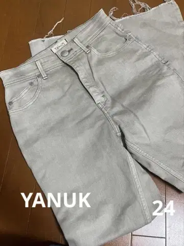 새상품급 YANUK 야누크 세미 플레어 팬츠