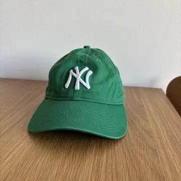 MoMA 뉴욕 양키스 9TWENTY 캡