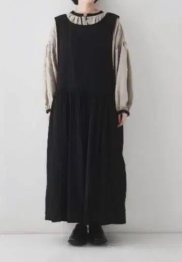 네스트로브 린넨 원피스