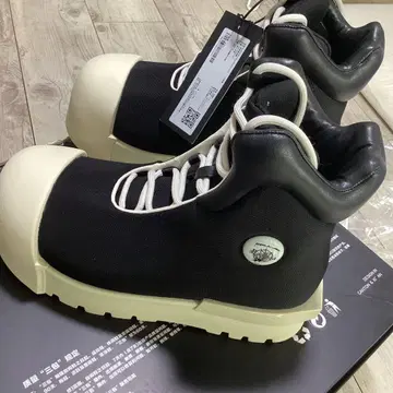 fvvo 스니커즈 25.5cm 사이즈 40 미사용 새상품