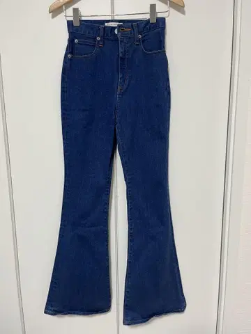 MOUSSY 다크 블루 플레어 데님 팬츠